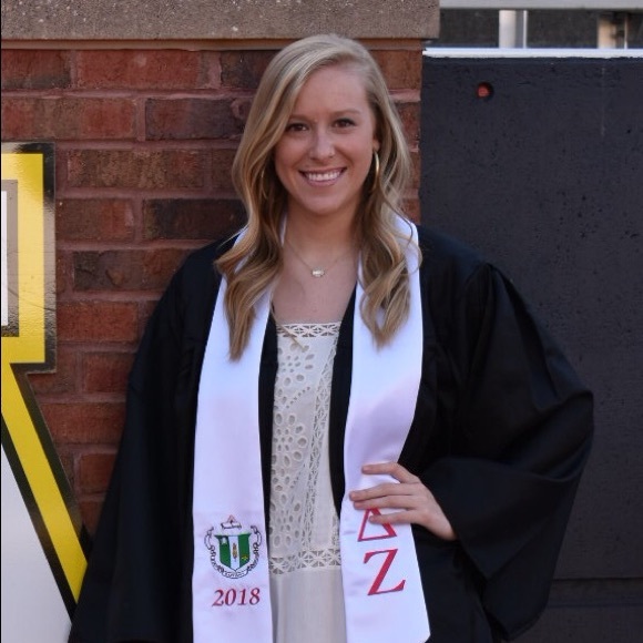 Meet your Posher, Kate - Picture 1 of 1